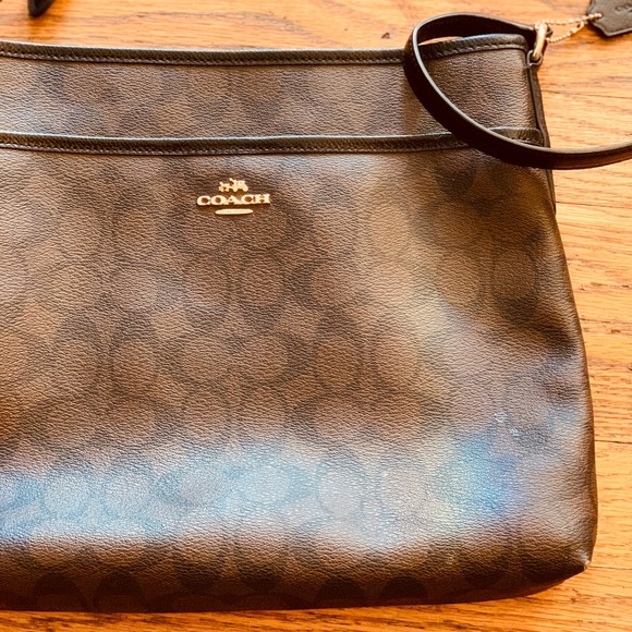 Authentic Coach Satchel - Picture 3 of 6